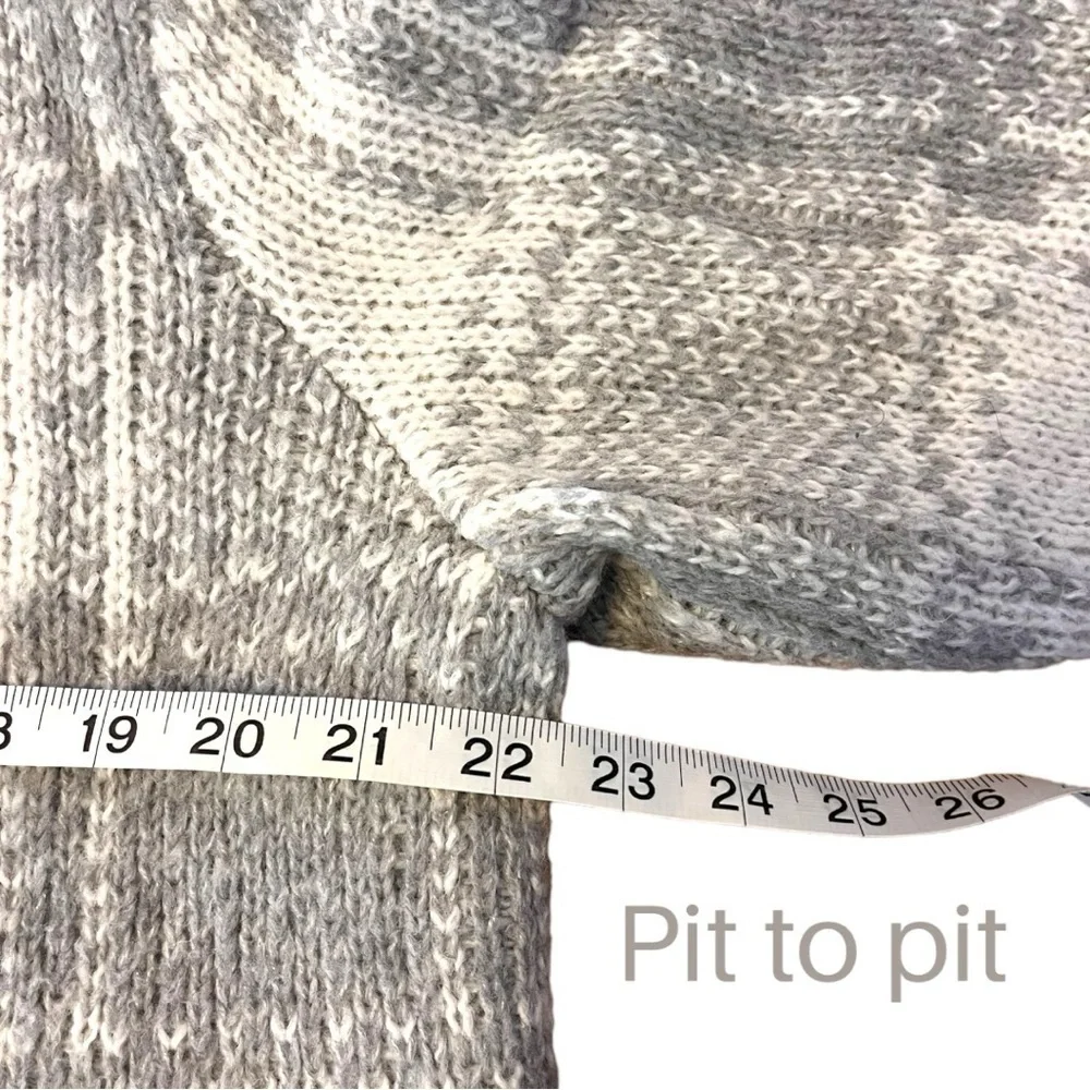 Tommy Hilfiger Soft Wool Blend Chunky Large Scale Plaid Turtleneck - Picture 4 of 11